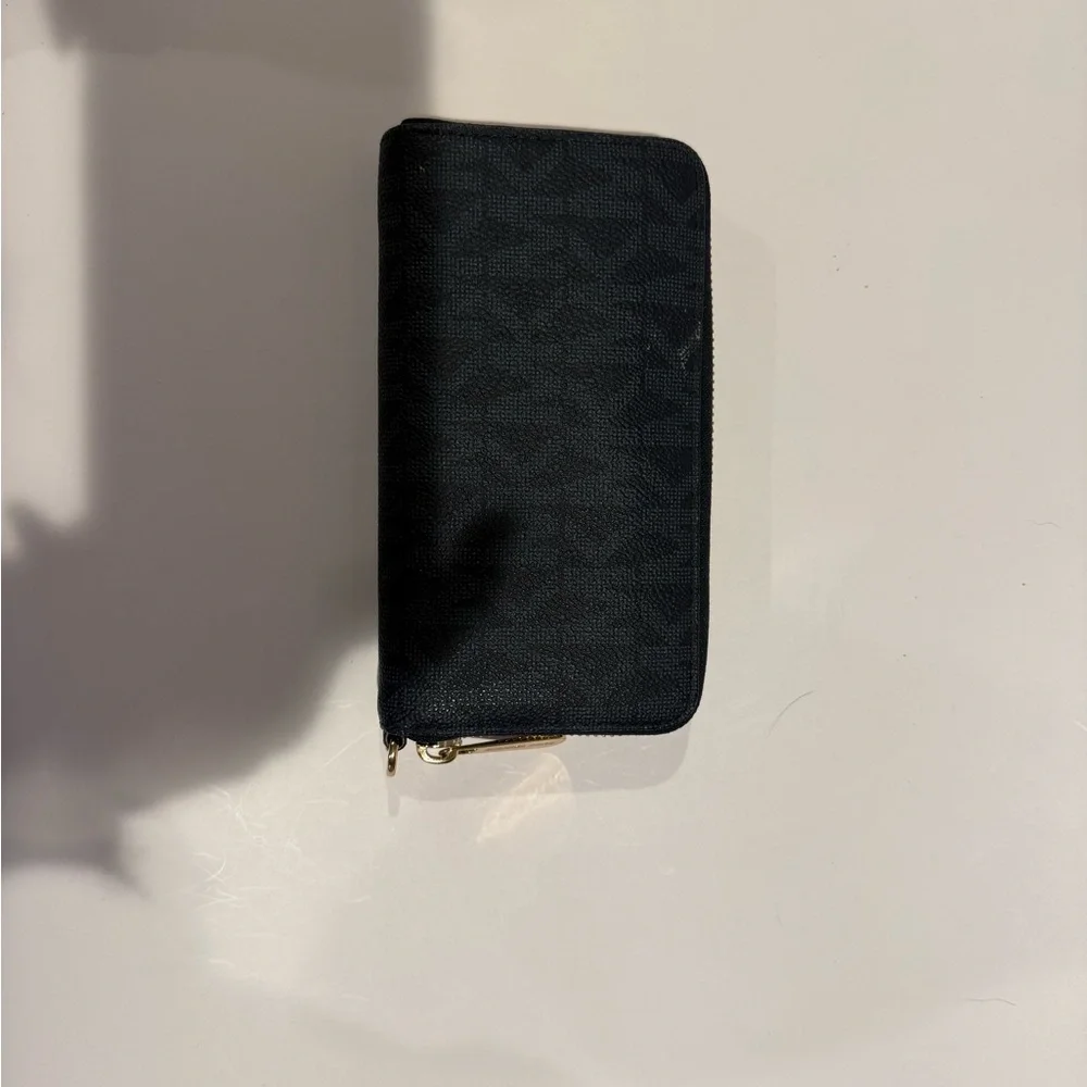 Michael Kors Jet Set Travel Continental Wallet - Picture 2 of 12